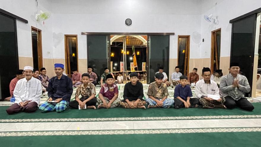SAFARI TARAWIH KALURAHAN SENDANGSARI CIPTAKAN SUASANA AMAN DAN TENTRAM DENGAN SILATUROHMI